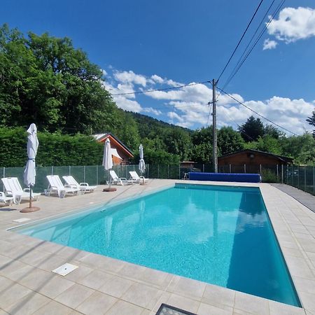 Chalet Bord De Lac Avec Piscine N2E Laffrey Екстериор снимка