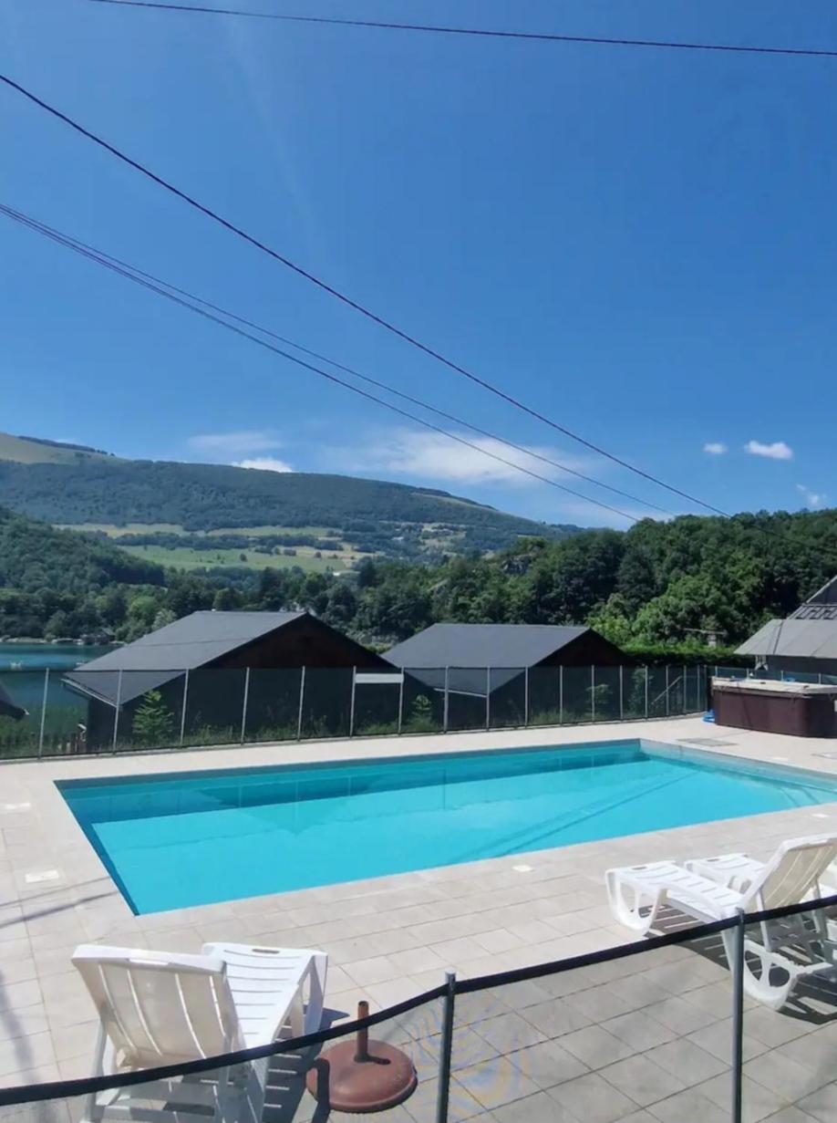 Chalet Bord De Lac Avec Piscine N2E Laffrey Екстериор снимка